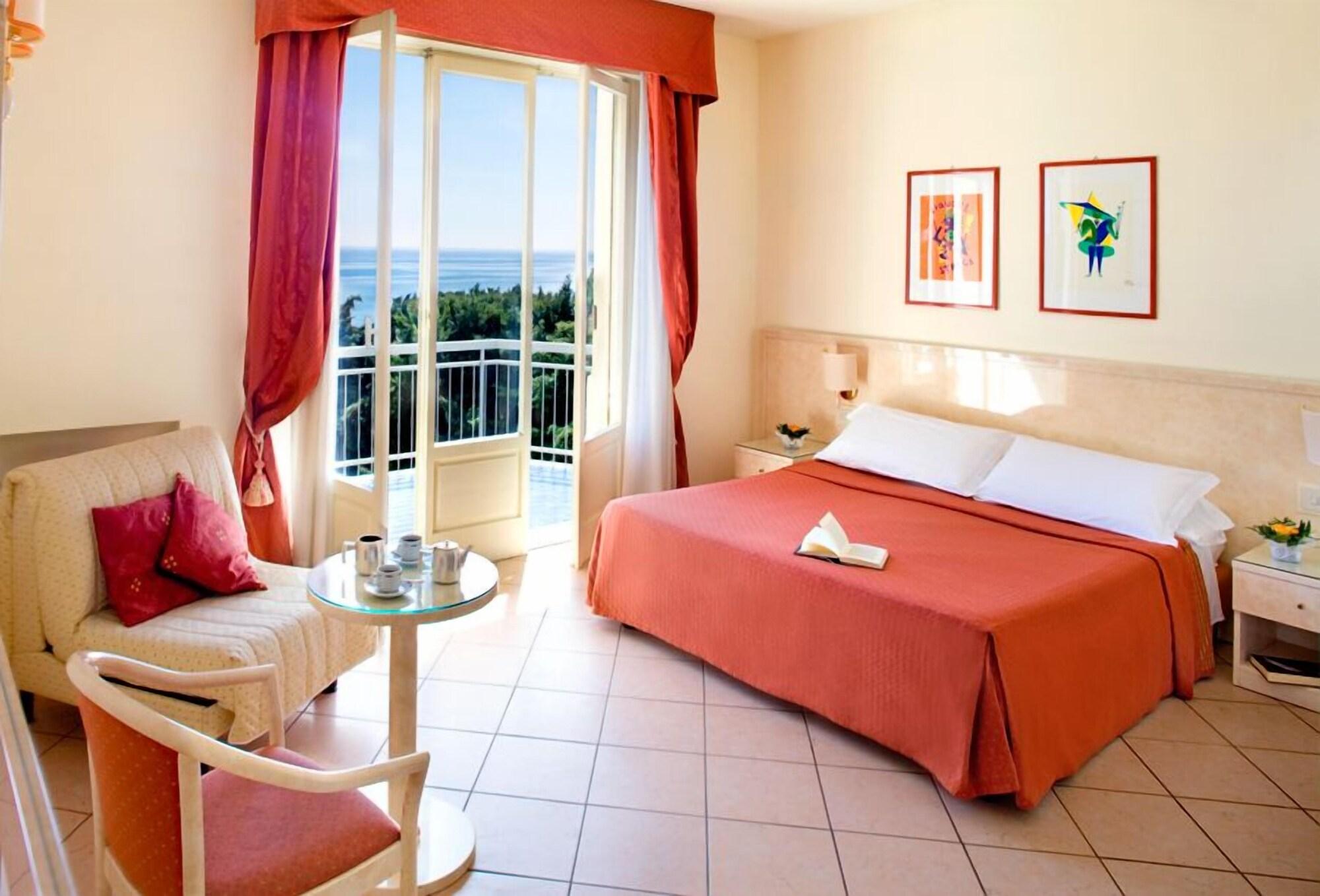 Hotel Eden Park Diano Marina Exterior foto