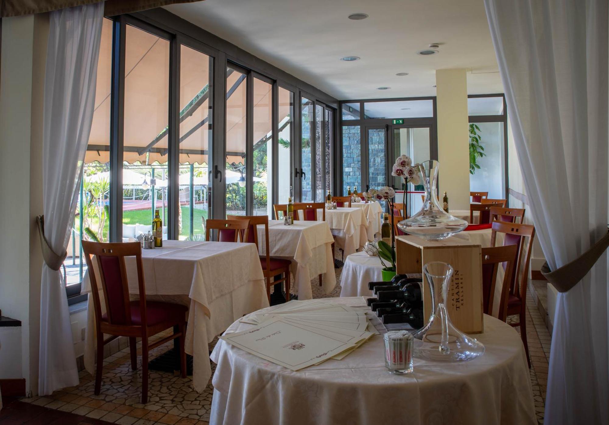 Hotel Eden Park Diano Marina Exterior foto