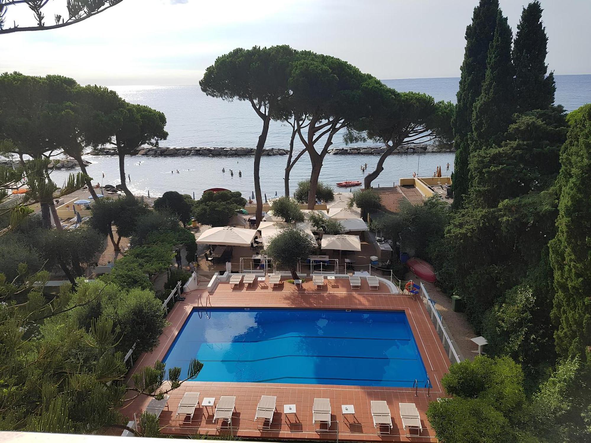 Hotel Eden Park Diano Marina Exterior foto