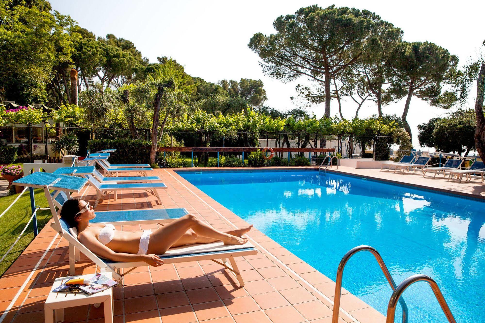 Hotel Eden Park Diano Marina Exterior foto
